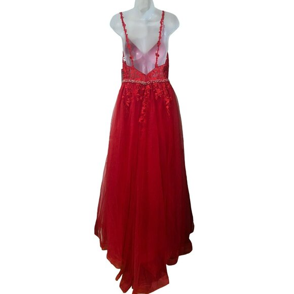 NWT JVN PROM COLLECTION Gorgeous Red Dress Size 6 Retail $599 - Picture 7 of 13